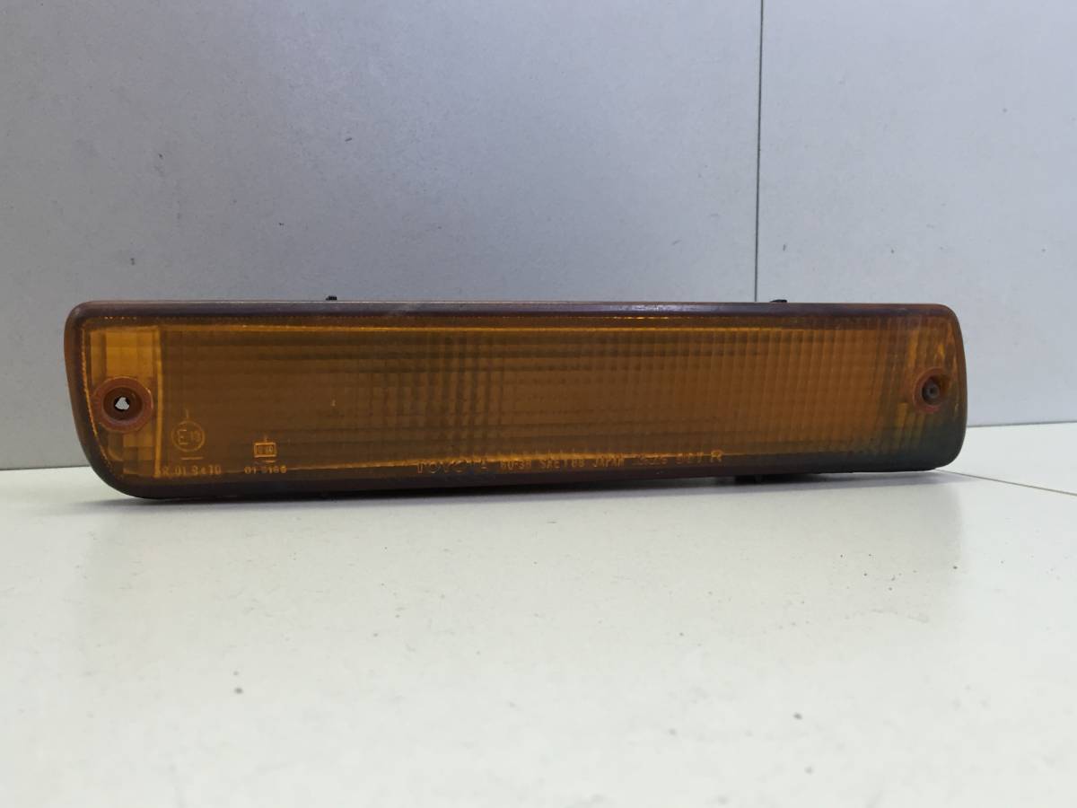 Указатель поворота правый Toyota Land Cruiser (J80) 1990-1998