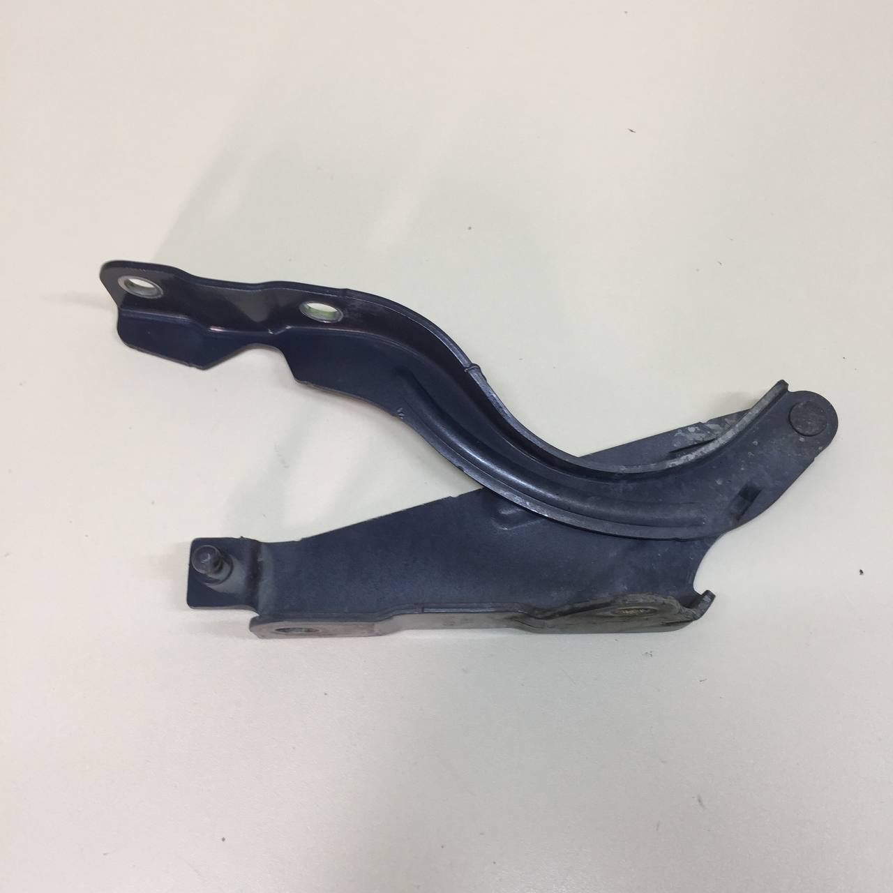 Петля капота правая Hyundai Sonata 6 (YF) 2010-2014