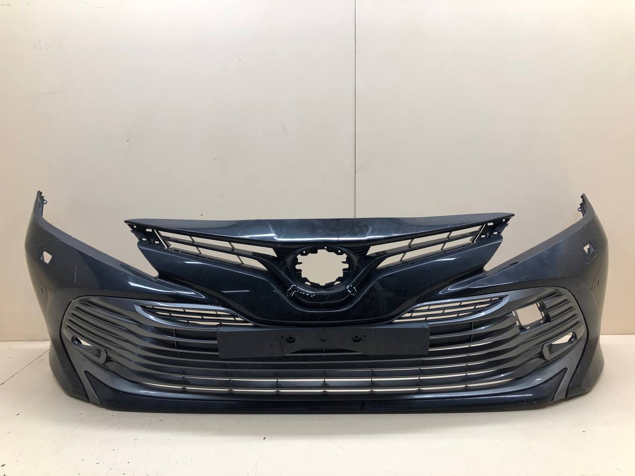Бампер передний Toyota Camry (XV70) 2017> Бампер передний Toyota Camry (XV70) 2017>