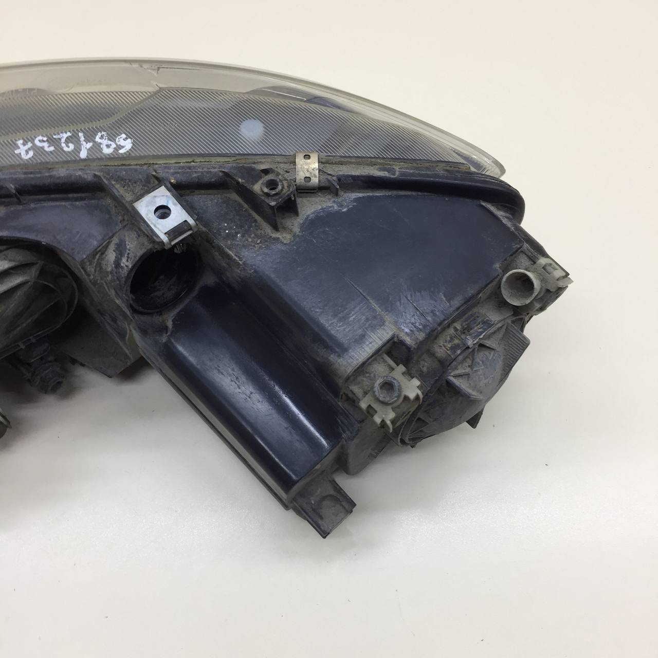 Фара правая Mazda Mazda 6 (GG) 2002-2007