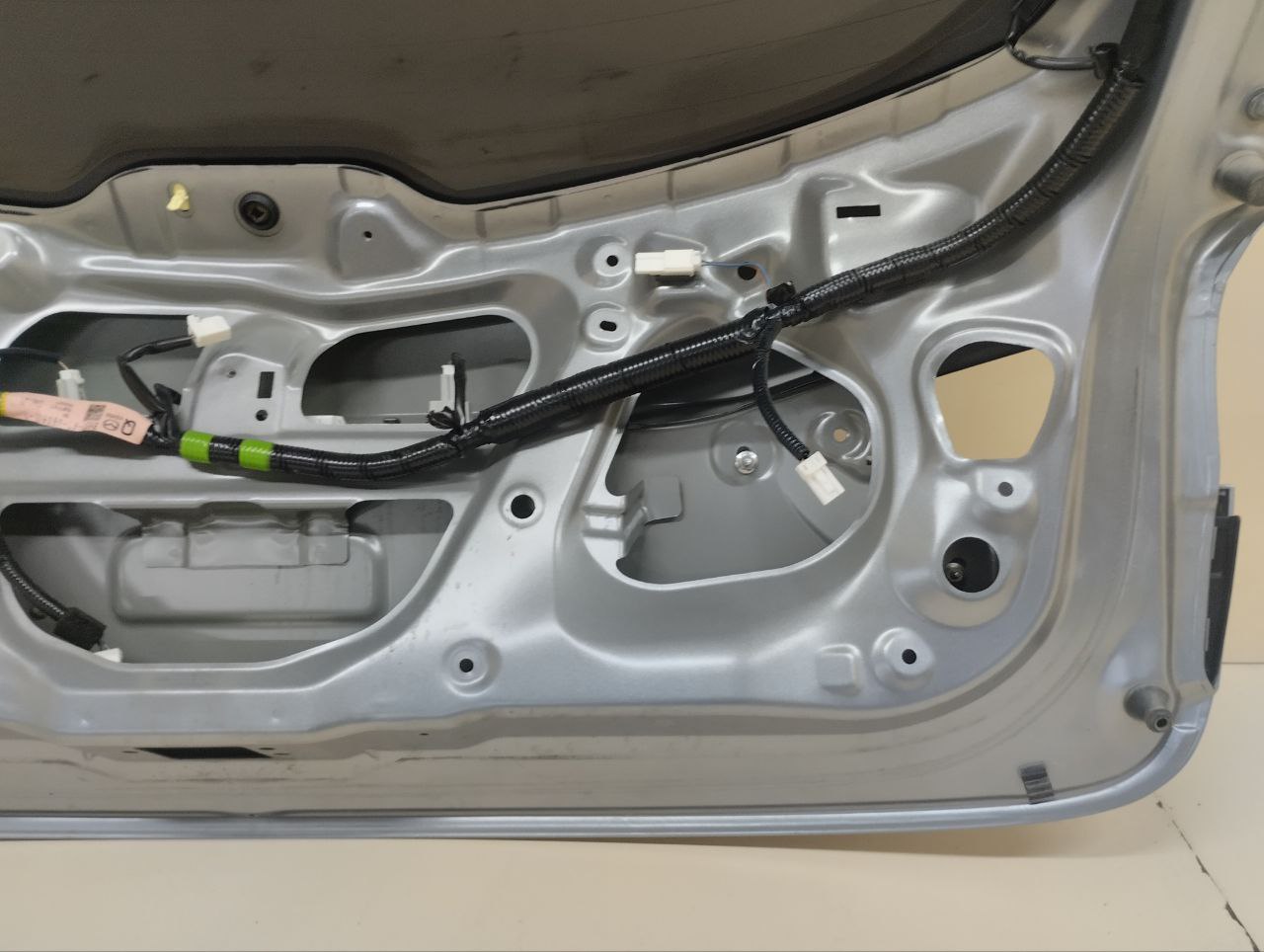 Дверь багажника со стеклом Mazda Mazda 3 (BM) 2013-2016 Дверь багажника со стеклом Mazda Mazda 3 (BM) 2013-2016
