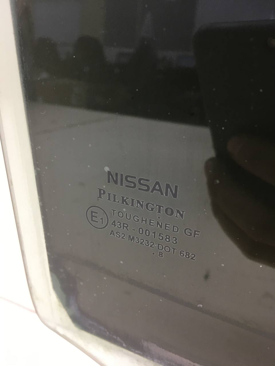 Стекло двери задней правой Nissan Note (E11) 2006-2013 Стекло двери задней правой Nissan Note (E11) 2006-2013