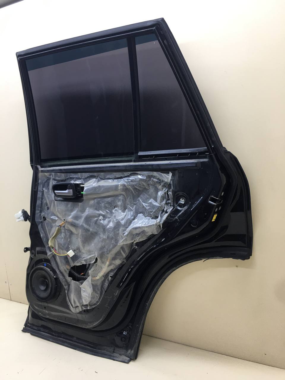 Дверь задняя правая Suzuki Grand Vitara 2005-2015