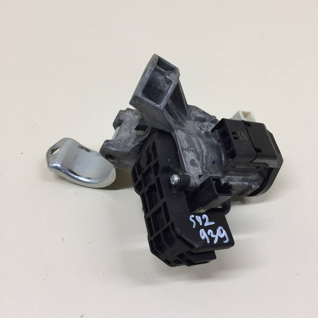 Замок зажигания Toyota Corolla E180 2013-2019 Замок зажигания Toyota Corolla E180 2013-2019