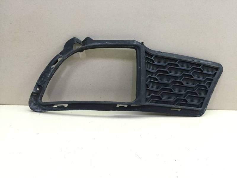 Рамка противотуманной фары правой Kia Cerato (TD) 2009-2013