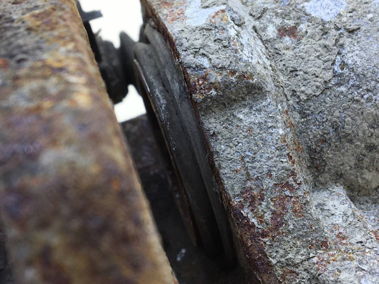 Суппорт передний левый Kia Spectra (SD) 2004-2011