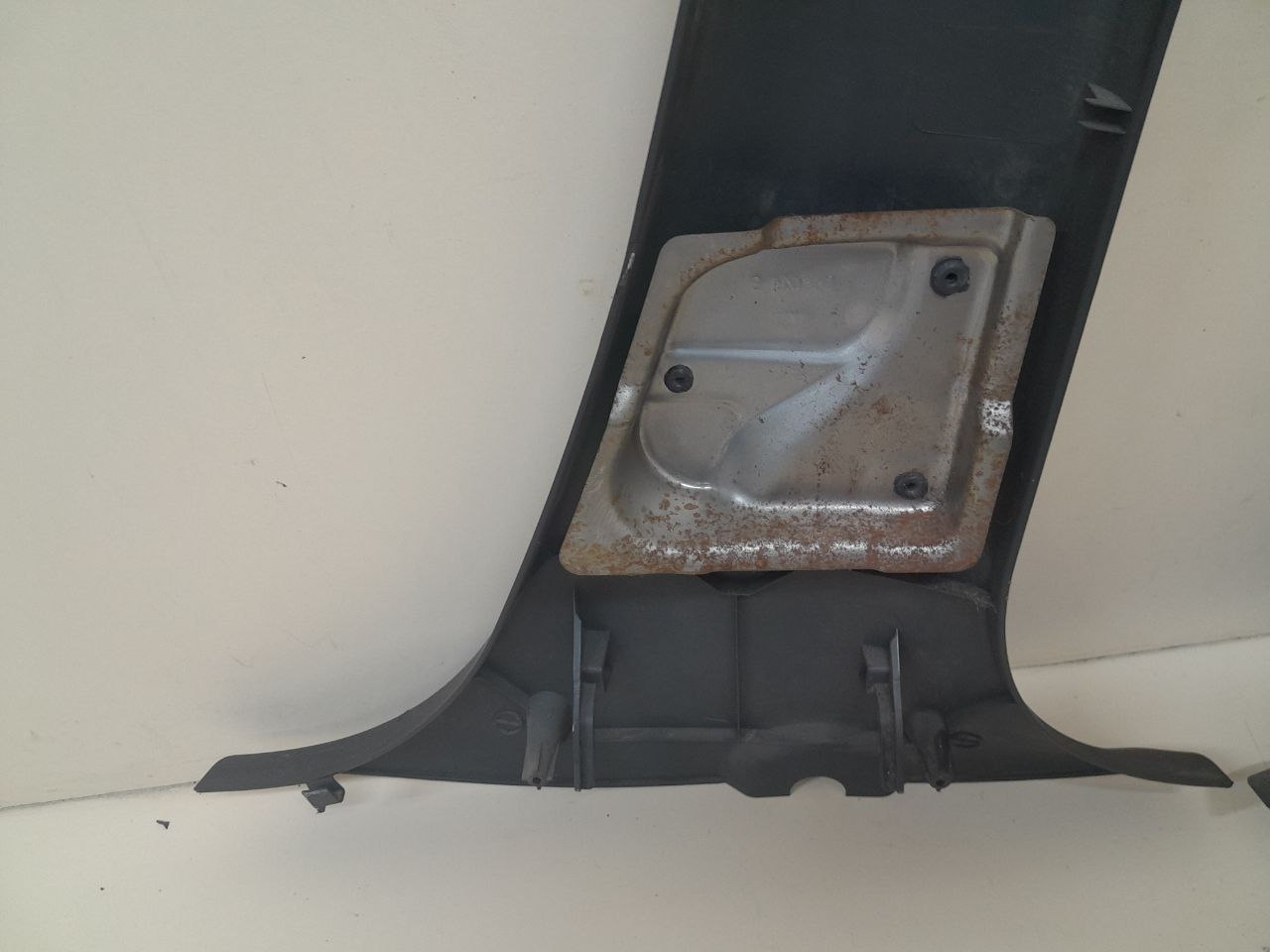 Обшивка стойки Renault Duster (HSA, HSM) 2012> Обшивка стойки Renault Duster (HSA, HSM) 2012>