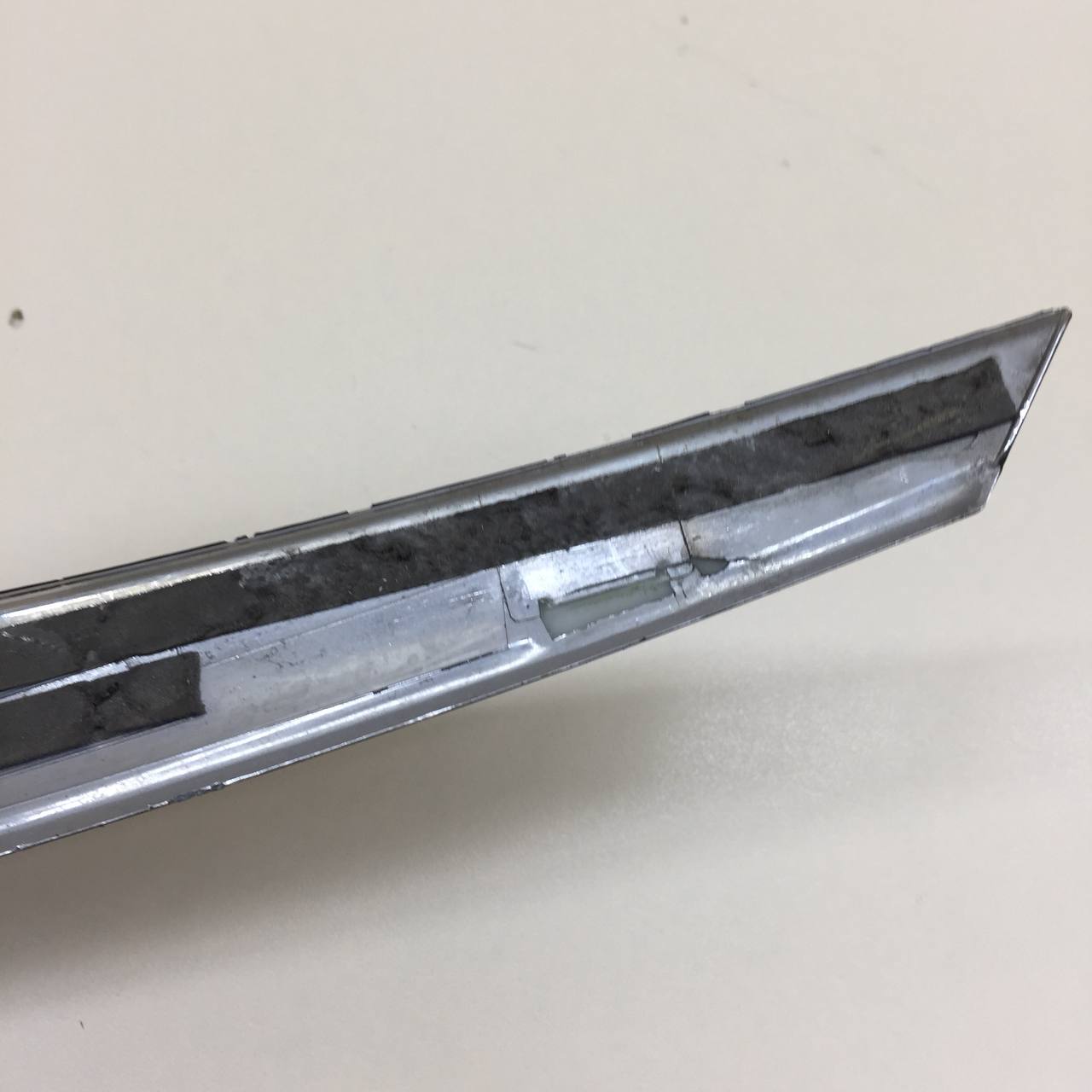 Накладка крышки багажника Mercedes-Benz C-Class (W205) 2014>