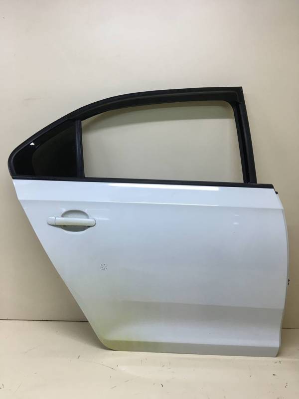 Дверь задняя правая Skoda Rapid 2012-2020 Дверь задняя правая Skoda Rapid 2012-2020