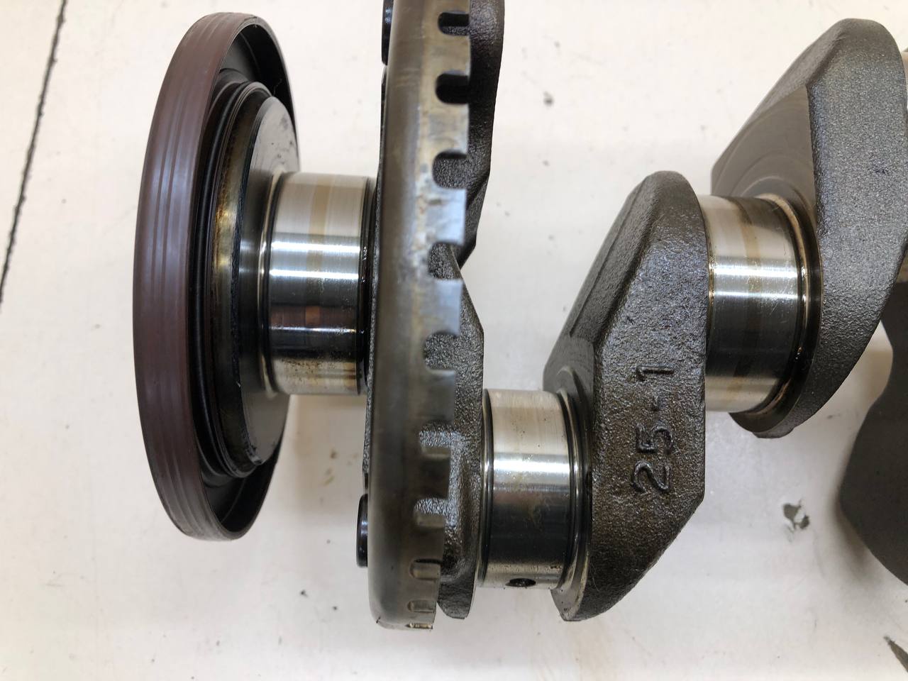 Коленвал Nissan Qashqai (J10) 2006-2013 Коленвал Nissan Qashqai (J10) 2006-2013