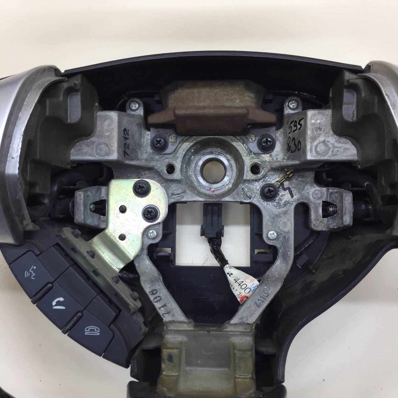 Рулевое колесо для AIR BAG (без AIR BAG) Mitsubishi Outlander XL (CW) 2006-2012 Рулевое колесо для AIR BAG (без AIR BAG) Mitsubishi Outlander XL (CW) 2006-2012