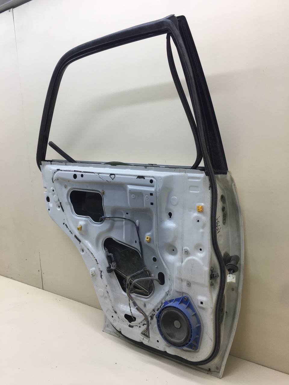 Дверь задняя левая Lexus RX 300 (XU10) 1997-2003 Дверь задняя левая Lexus RX 300 (XU10) 1997-2003