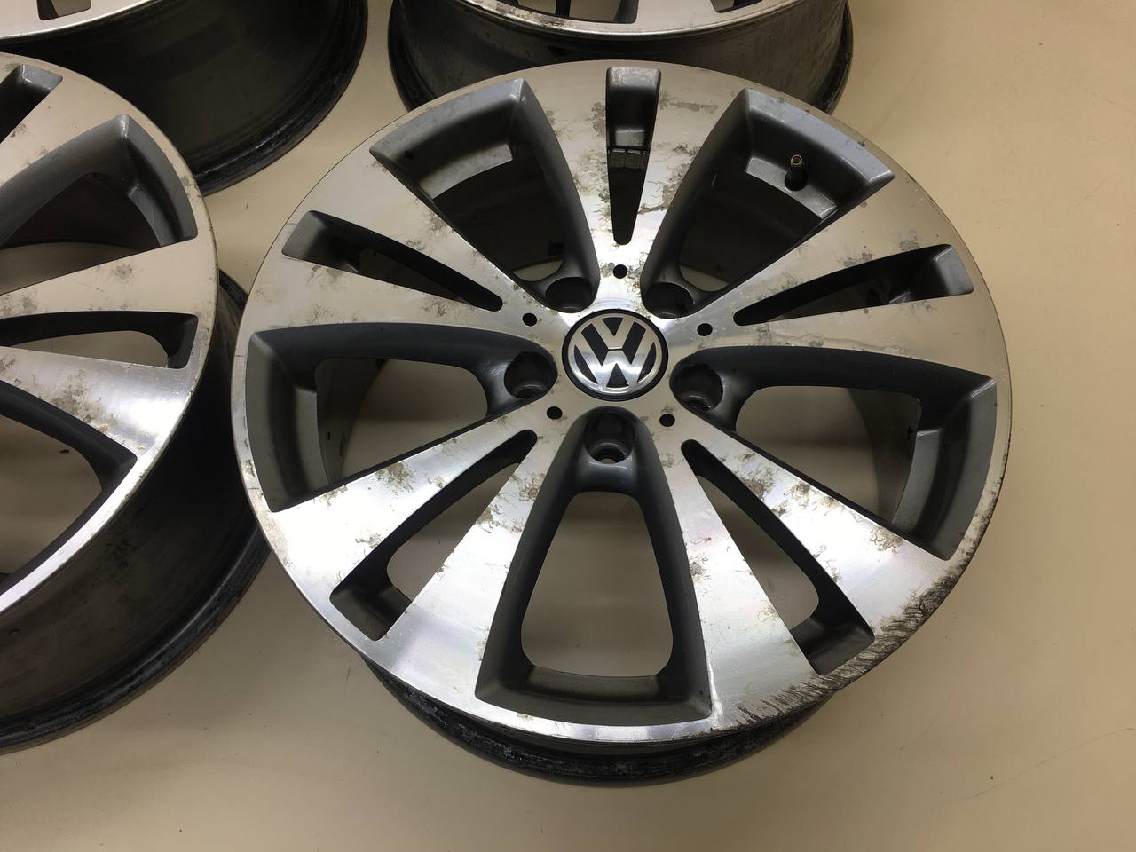 Диски к-кт R17 Литые