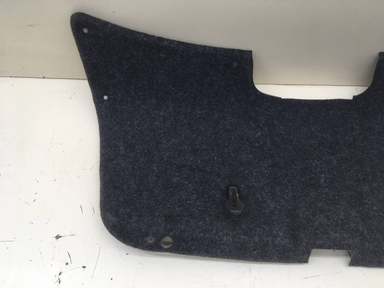 Обшивка двери багажника Skoda Rapid 2012-2020