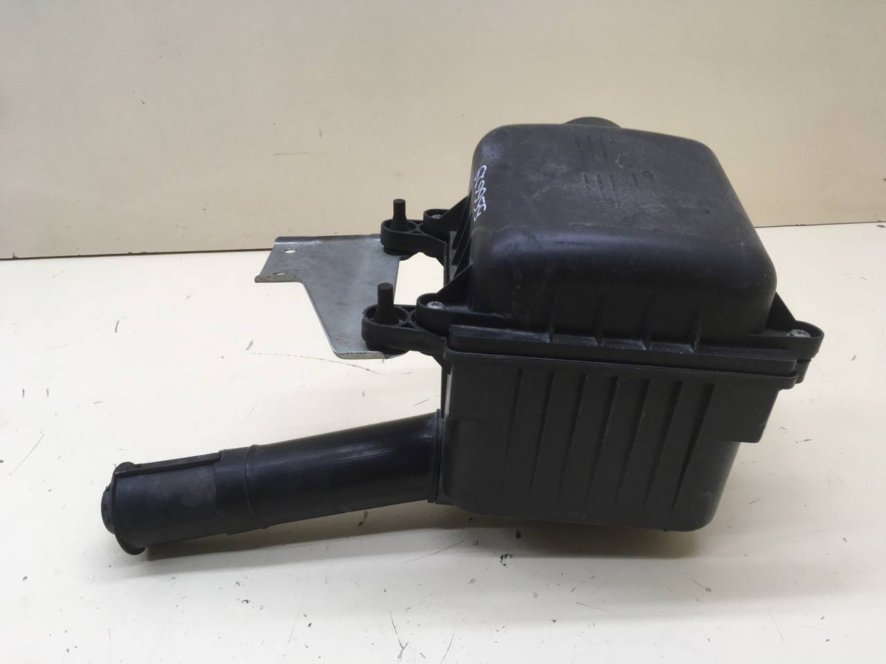 Корпус воздушного фильтра Chevrolet Niva 2009-2020 Корпус воздушного фильтра Chevrolet Niva 2009-2020