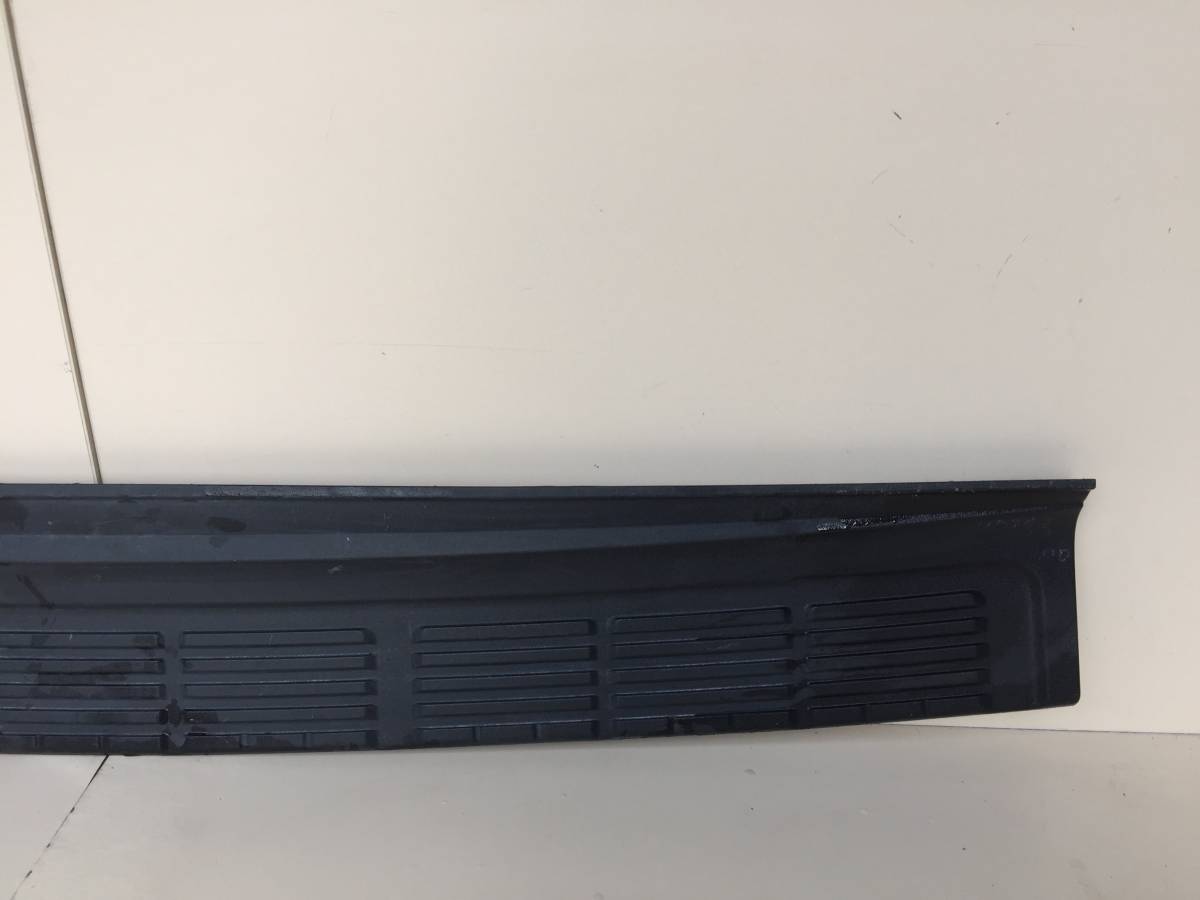 Накладка заднего бампера Toyota Land Cruiser (J200) 2007-2015