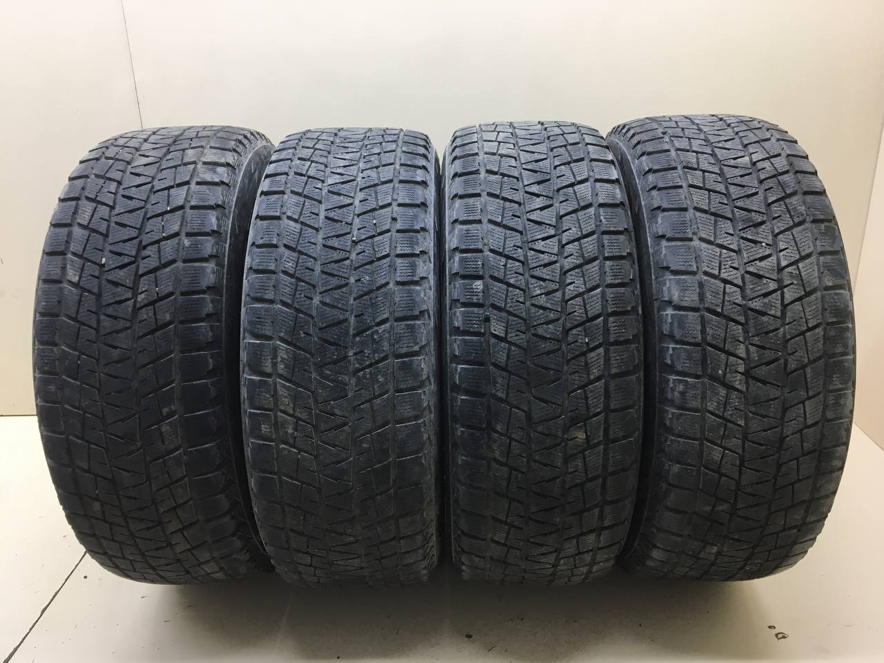 Шины к-кт R17 Всесезонные Bridgestone Blizzak DM-VI