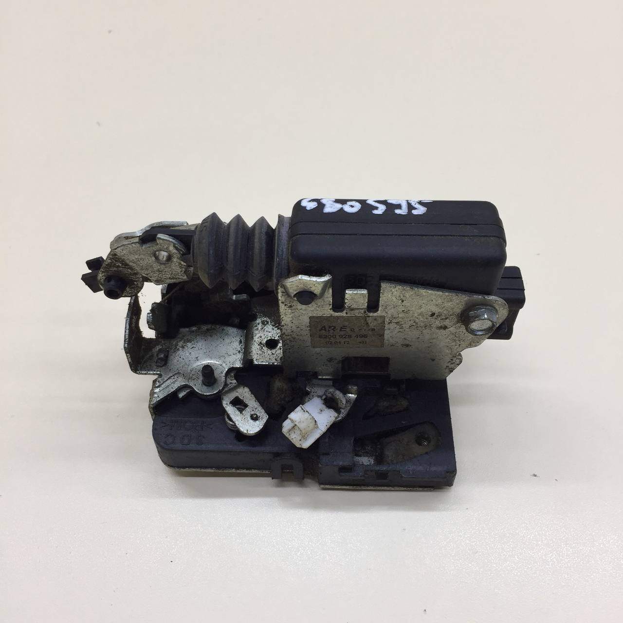 Замок двери задней правой Renault Sandero 2009-2014