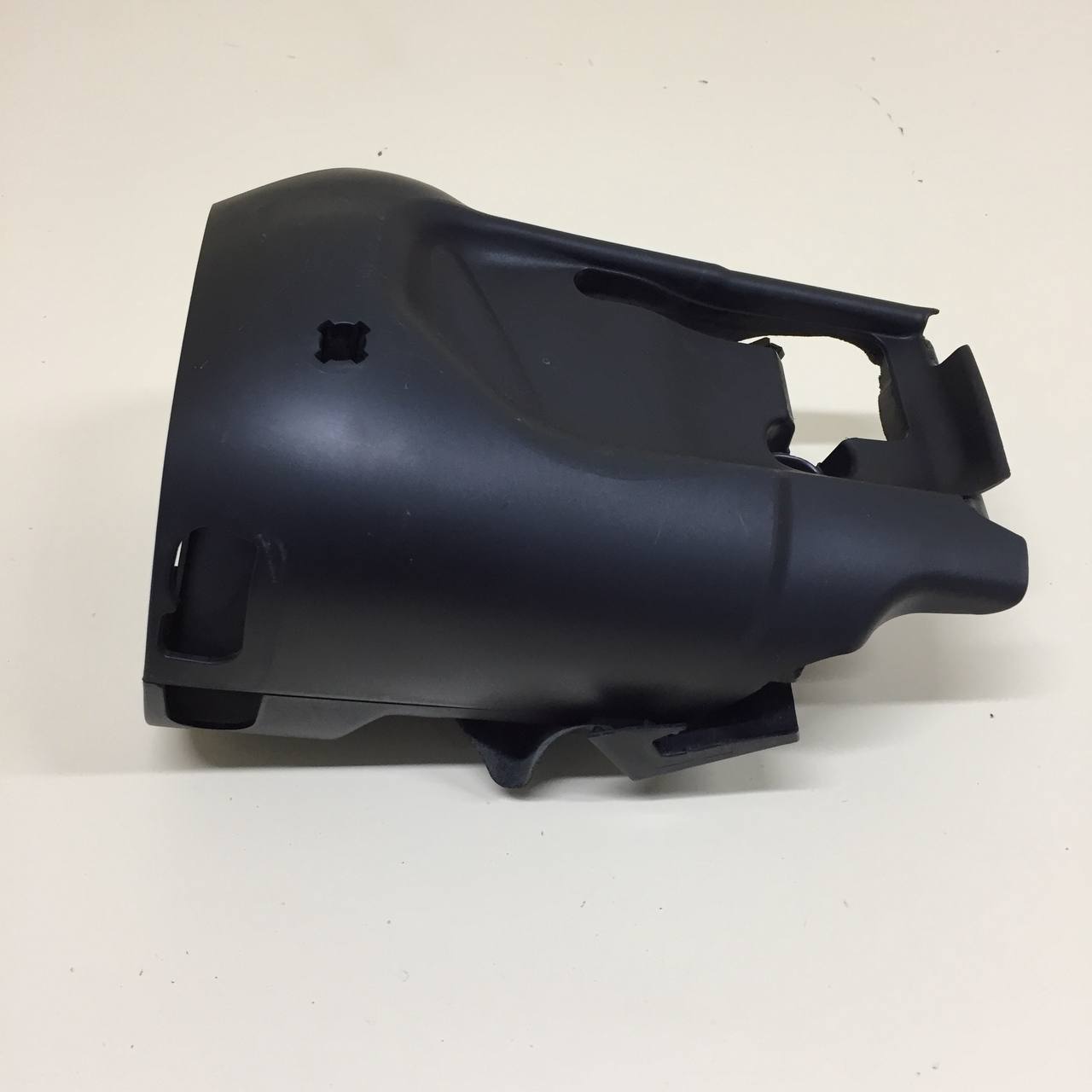 Кожух рулевой колонки Ford Focus 2 (DB) 2008-2011 Кожух рулевой колонки Ford Focus 2 (DB) 2008-2011