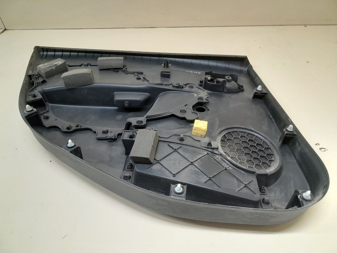 Обшивка двери задней правой Renault Logan (2) 2014>