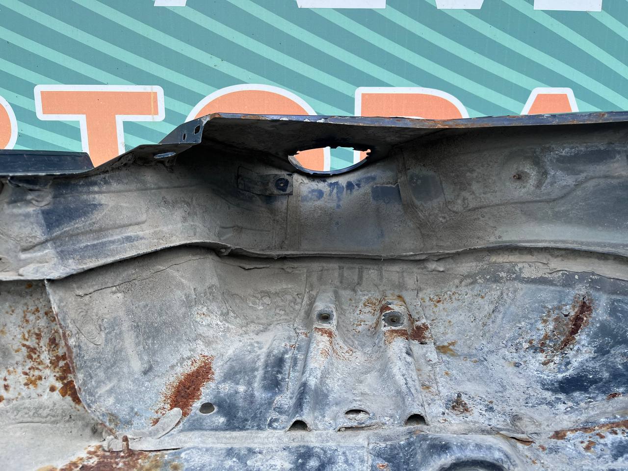 Крыло заднее правое Peugeot 308 2007>