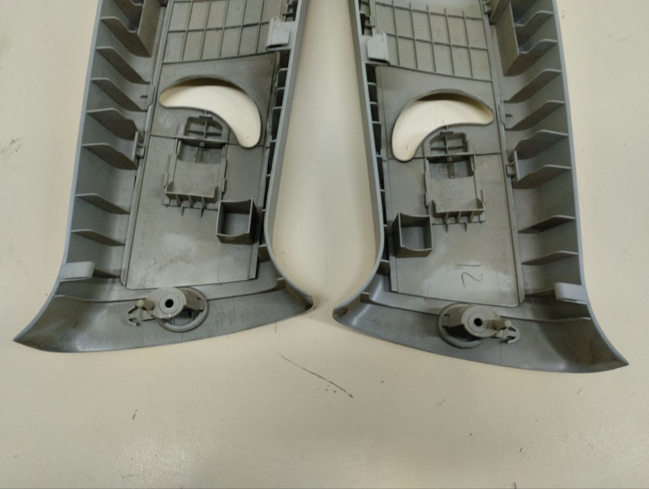 Обшивка стойки Mitsubishi Lancer X (CX, CY) 2007> Обшивка стойки Mitsubishi Lancer X (CX, CY) 2007>