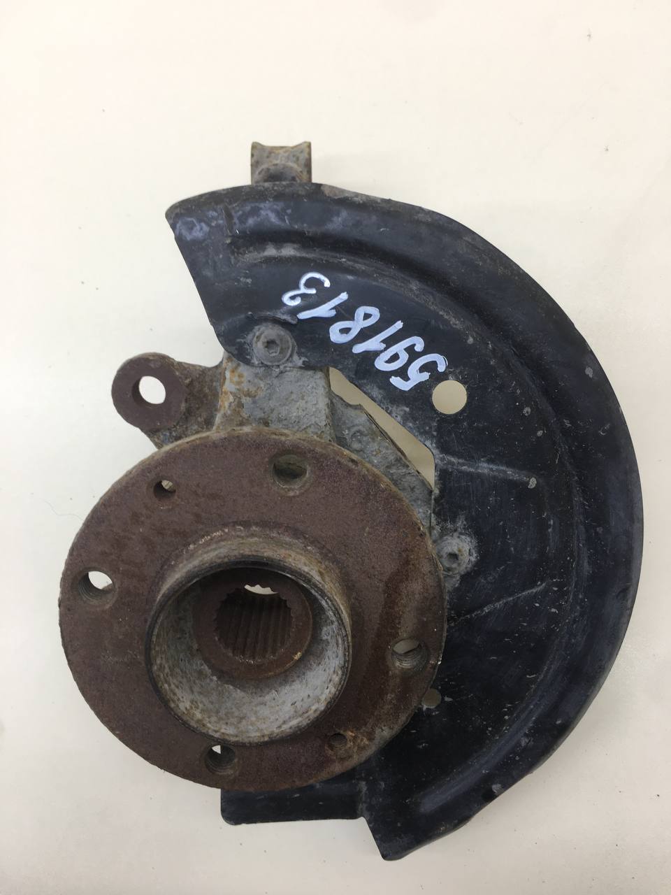 Кулак поворотный передний левый Renault Logan (2) 2014>