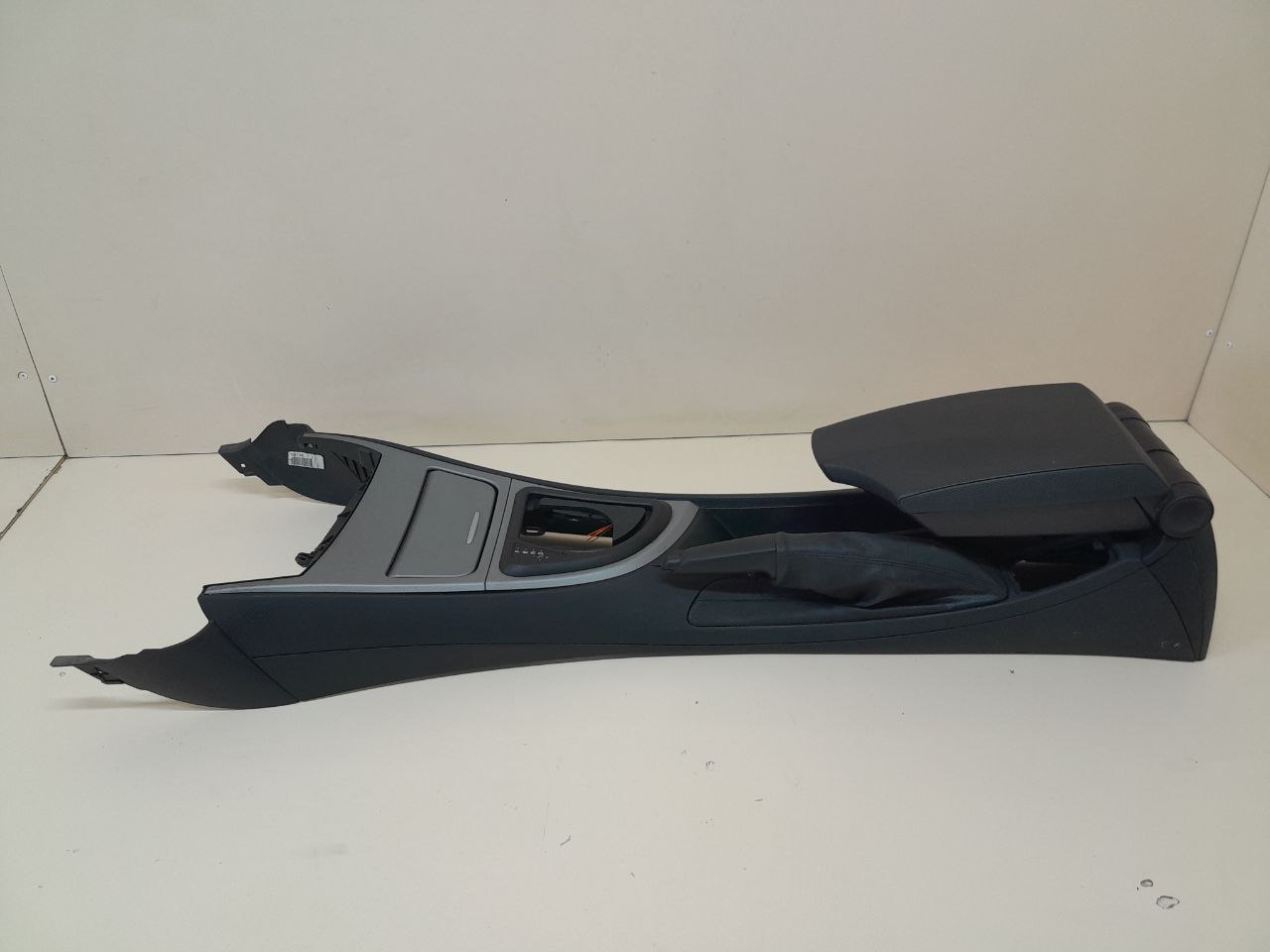 Консоль центральная BMW 1-series E87/E81 2004-2011