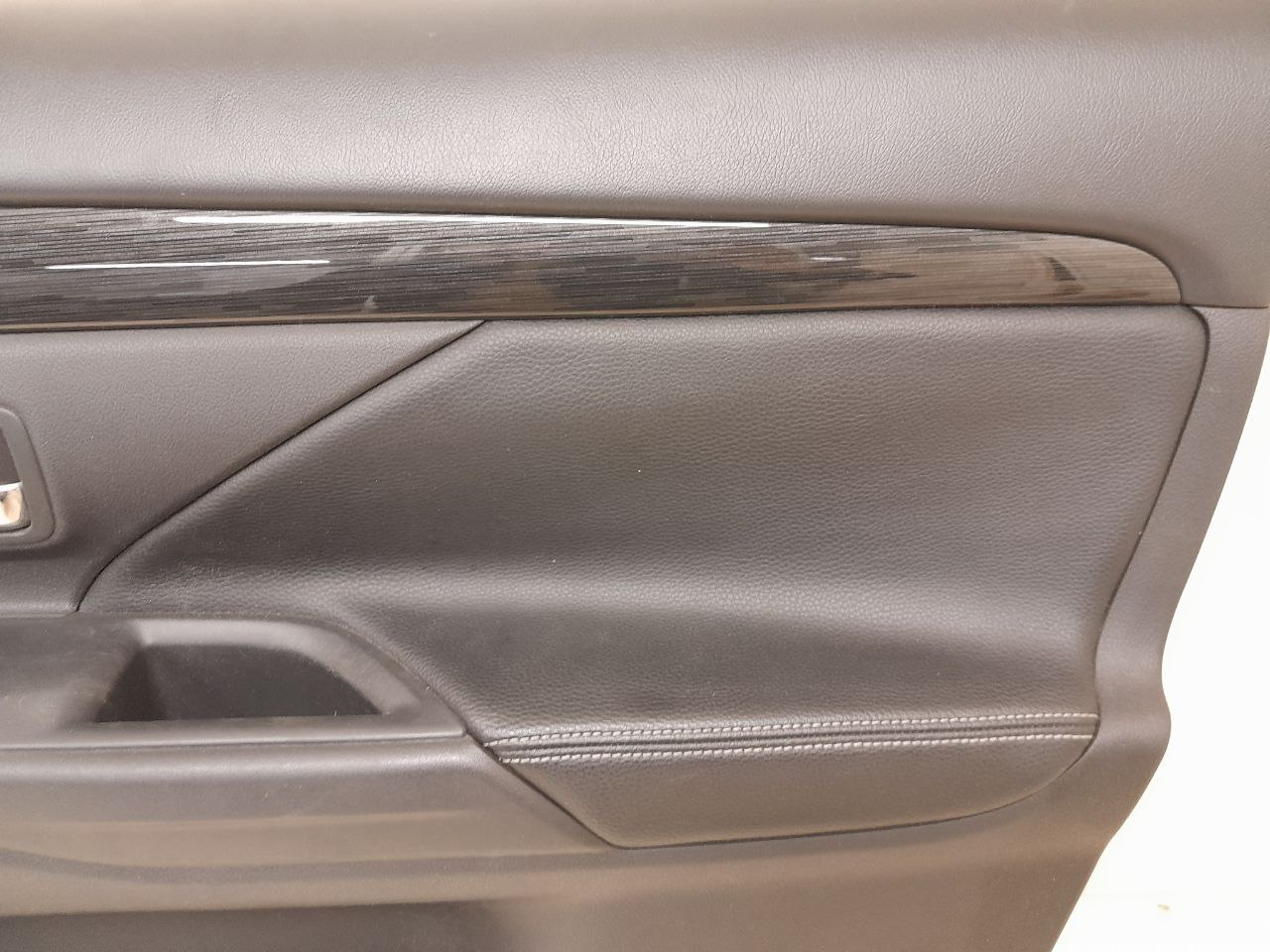 Обшивка двери передней правой Mitsubishi Outlander (GF) 2012>