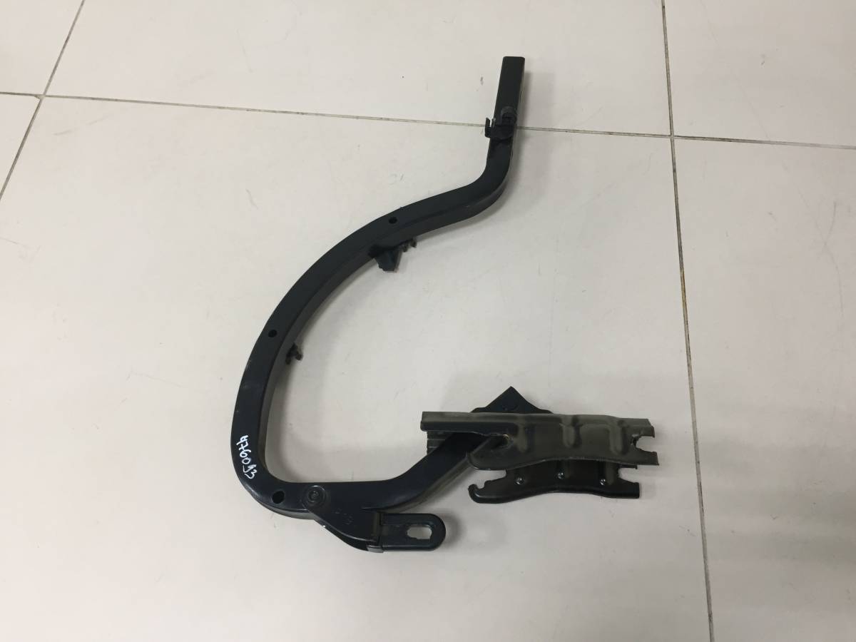 Петля крышки багажника Toyota Camry (XV50) 2011-2017