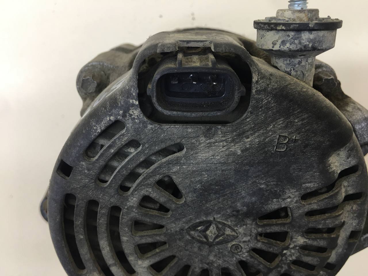 Генератор Geely MK Cross 2011>