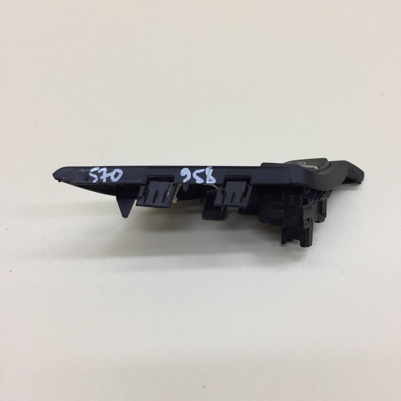 Кнопка центрального замка BMW X5 F15/F85 2013-2018