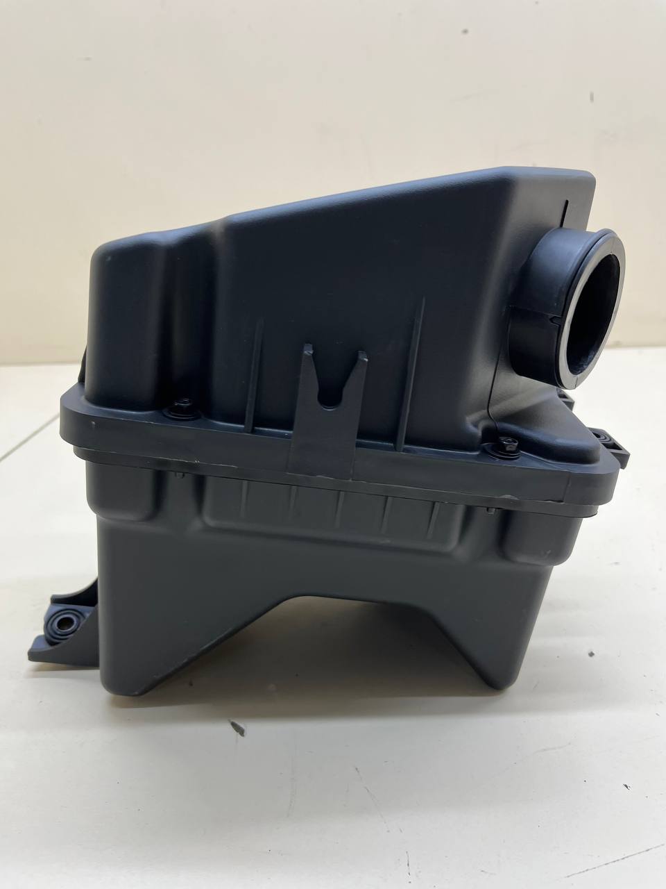 Корпус воздушного фильтра Chevrolet Aveo T250 2005-2011