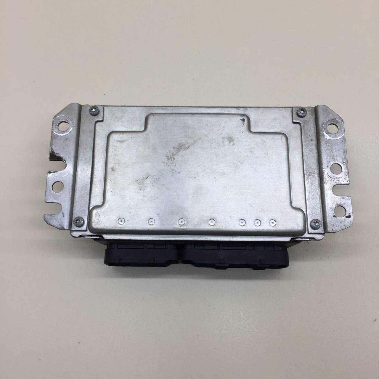 Блок управления двигателем Chevrolet Niva 2009-2020