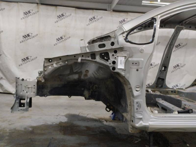 Четверть передняя левая Toyota Auris (E150) 2006-2012