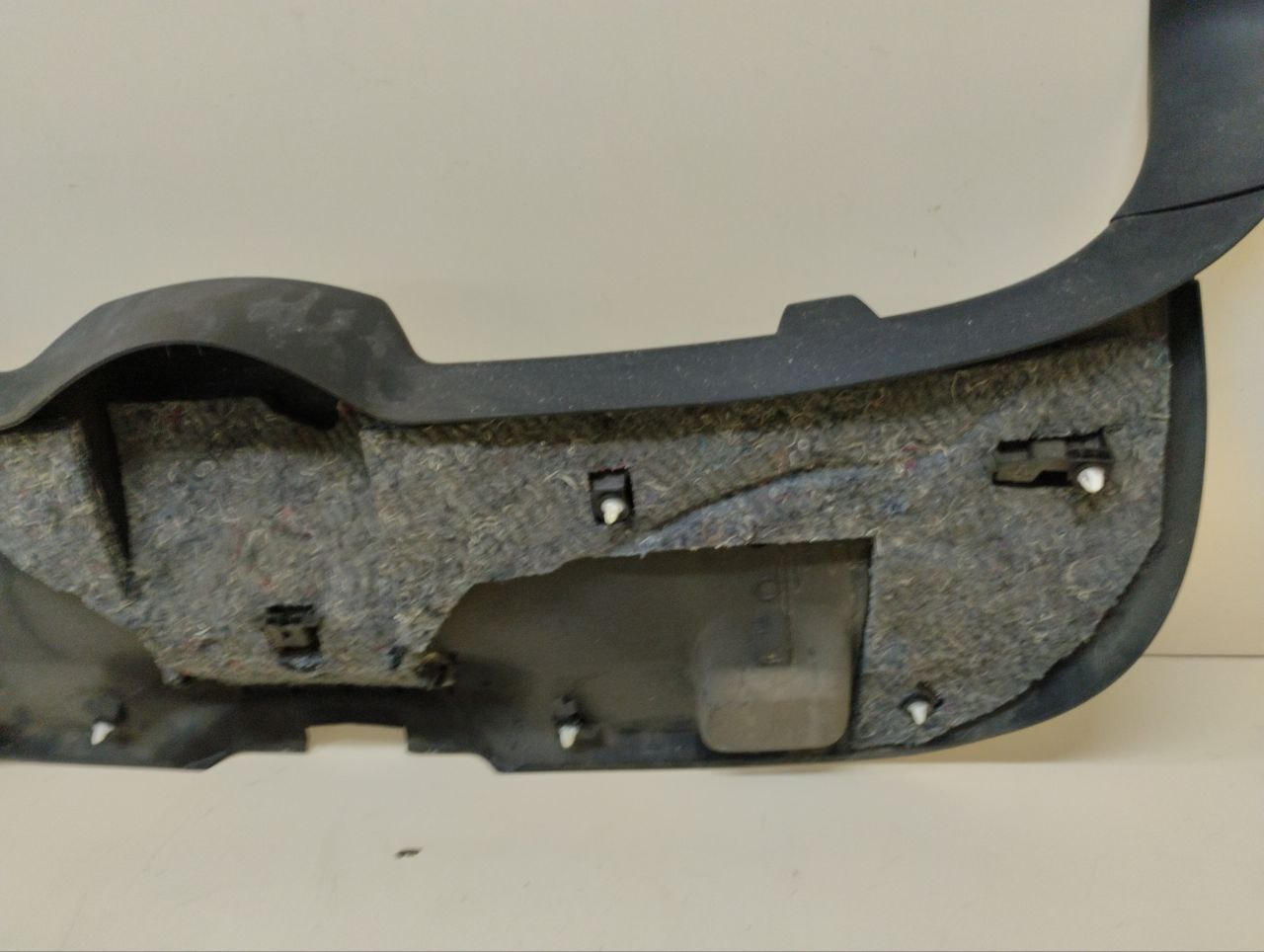 Обшивка двери багажника Peugeot 308 2007>