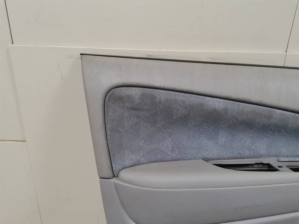 Обшивка двери передней левой Toyota Prius (W10) 1997-2003