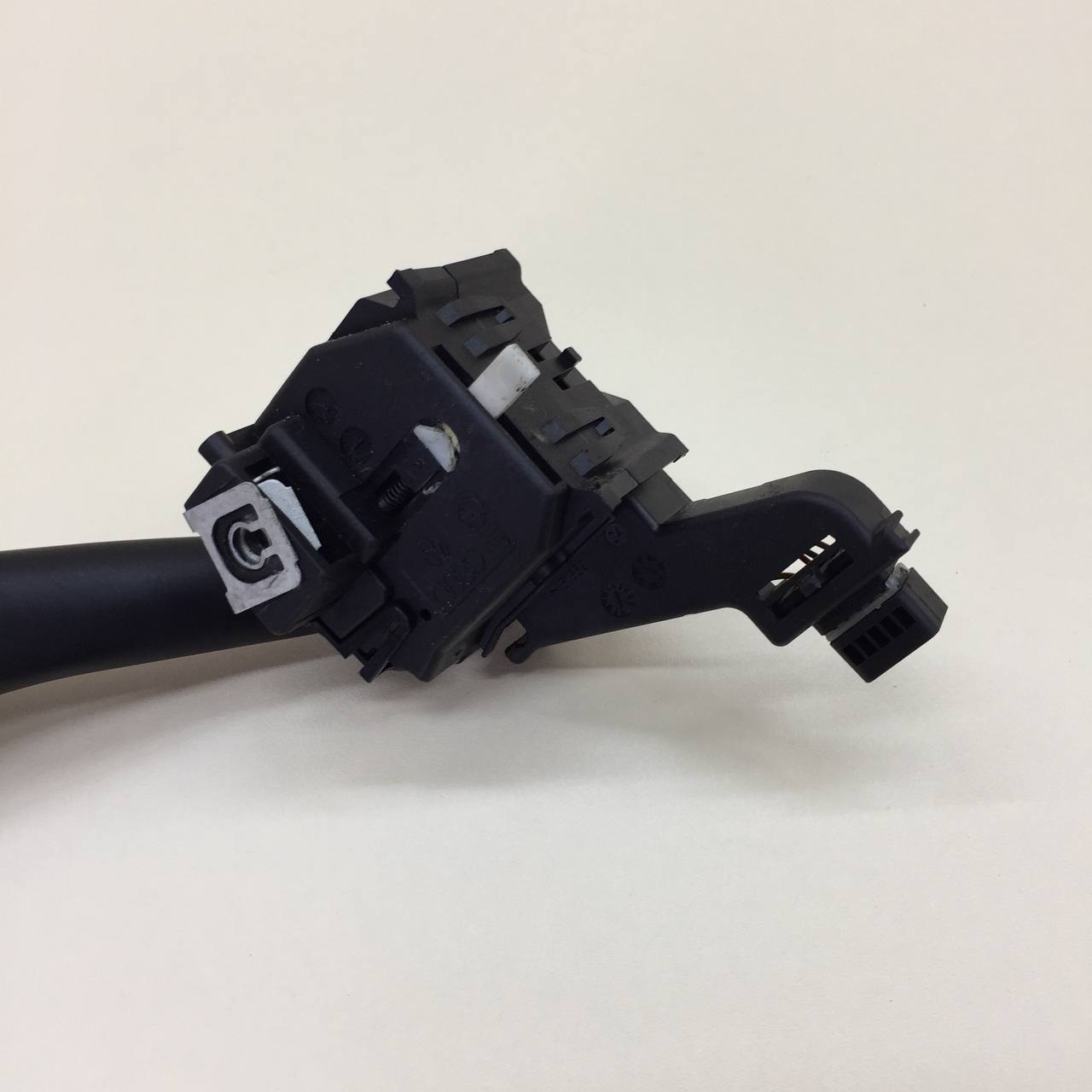 Переключатель поворотов подрулевой Skoda Octavia (A5 1Z-) 2004-2013