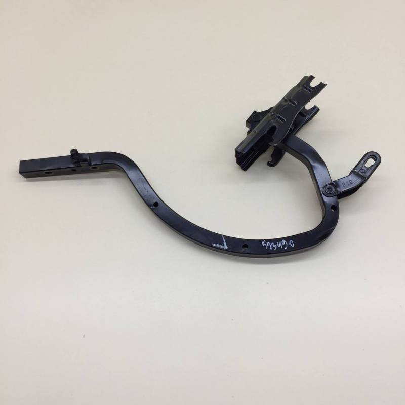 Петля крышки багажника Toyota Camry (XV50) 2011-2017 Петля крышки багажника Toyota Camry (XV50) 2011-2017