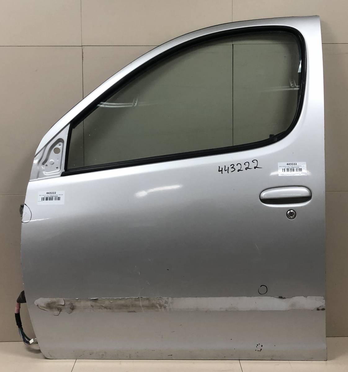 Дверь передняя левая Toyota Verso (XP20) 1999-2006
