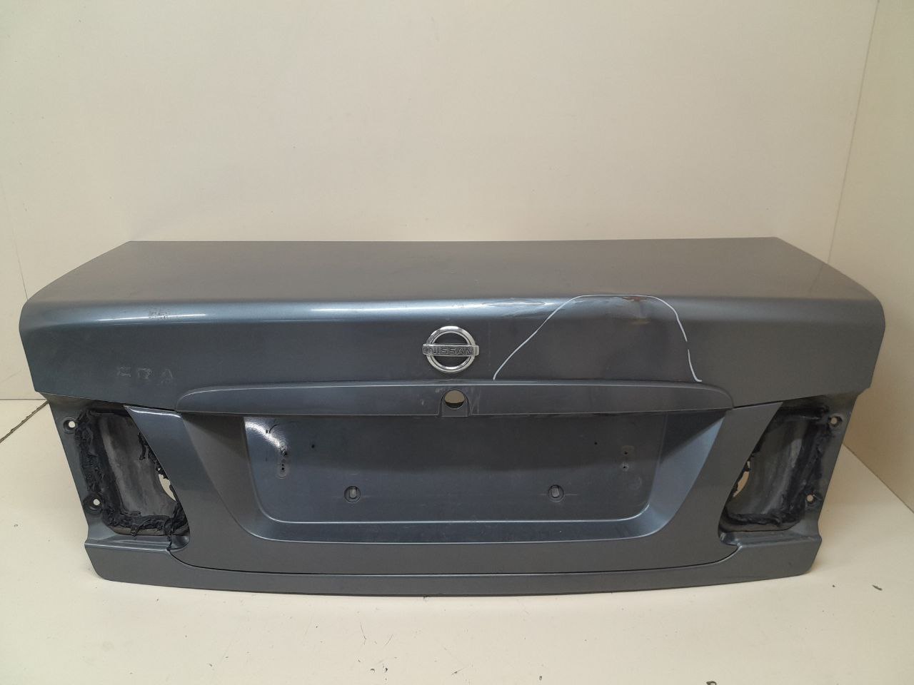 Крышка багажника Nissan Almera (N16) 2000-2006 Крышка багажника Nissan Almera (N16) 2000-2006