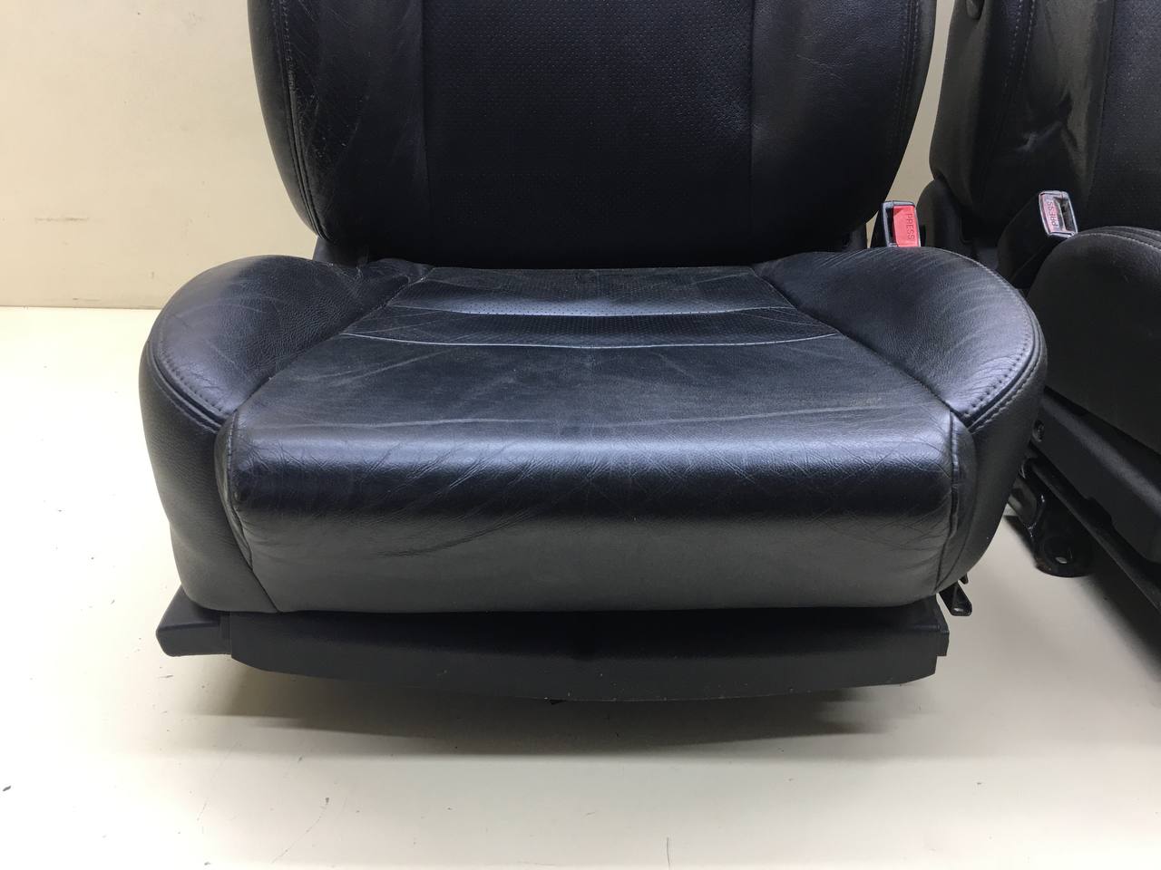 Сиденье (комплект) Nissan Primera (P12) 2002-2007 Сиденье (комплект) Nissan Primera (P12) 2002-2007