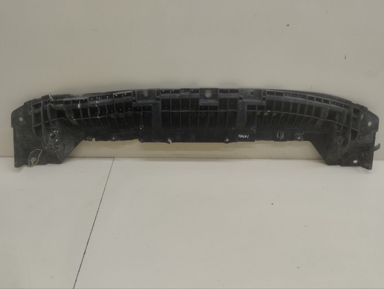 Пыльник двигателя центральный Toyota Auris (E150) 2006-2012