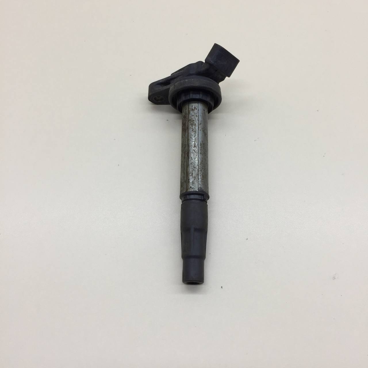 Катушка зажигания Toyota Auris (E150) 2006-2012 Катушка зажигания Toyota Auris (E150) 2006-2012