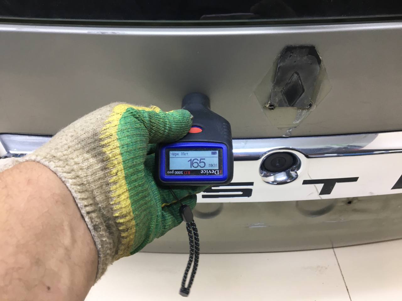 Дверь багажника со стеклом Renault Duster (HSA, HSM) 2012> Дверь багажника со стеклом Renault Duster (HSA, HSM) 2012>