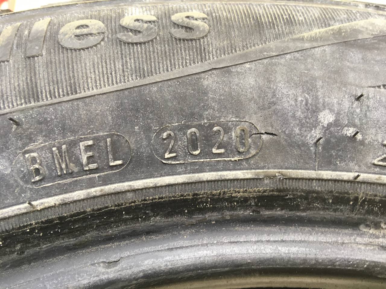 Шины R16 Зимние нешипованные Roadstone Winguard Ice