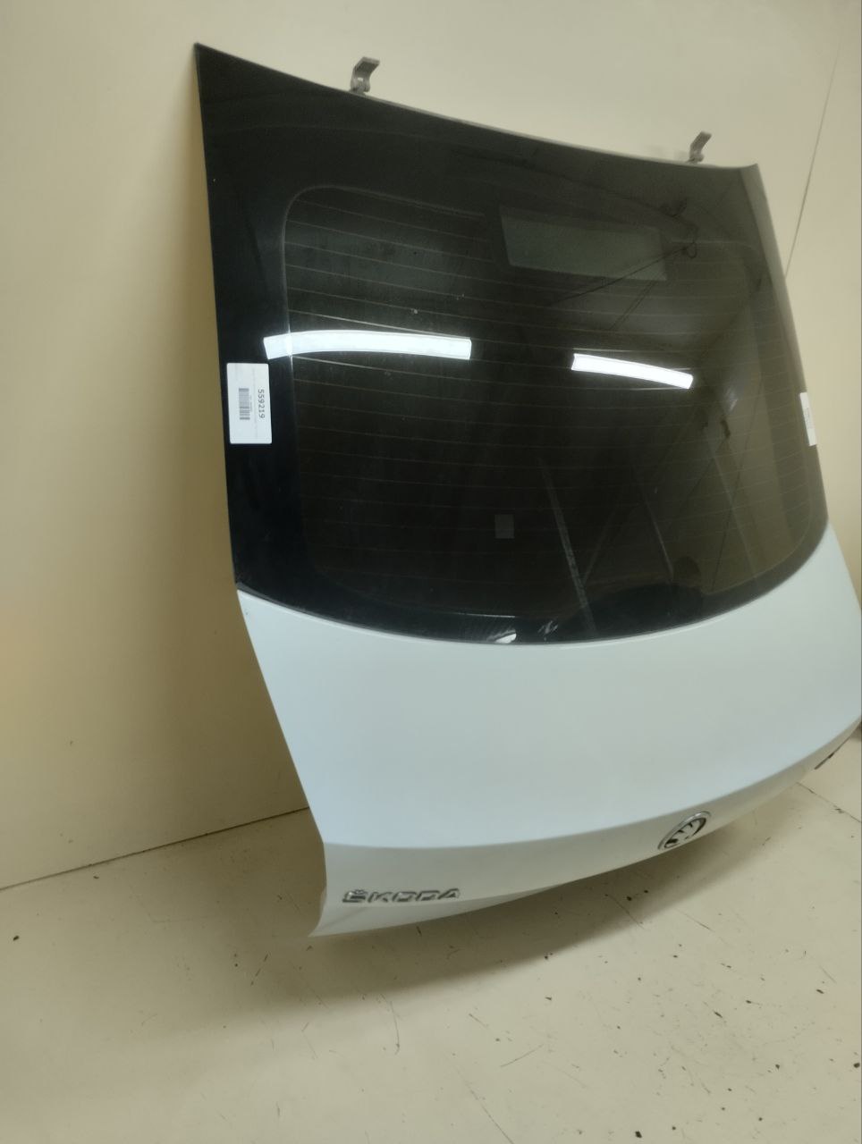 Дверь багажника со стеклом Skoda Rapid 2012-2020 Дверь багажника со стеклом Skoda Rapid 2012-2020