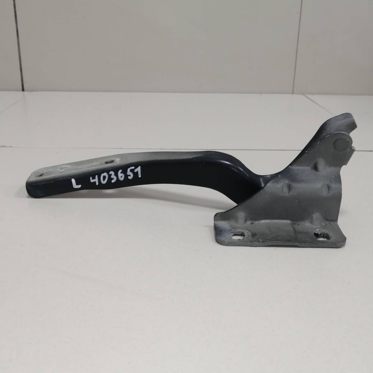 Петля капота левая Nissan Qashqai (J10) 2006-2013