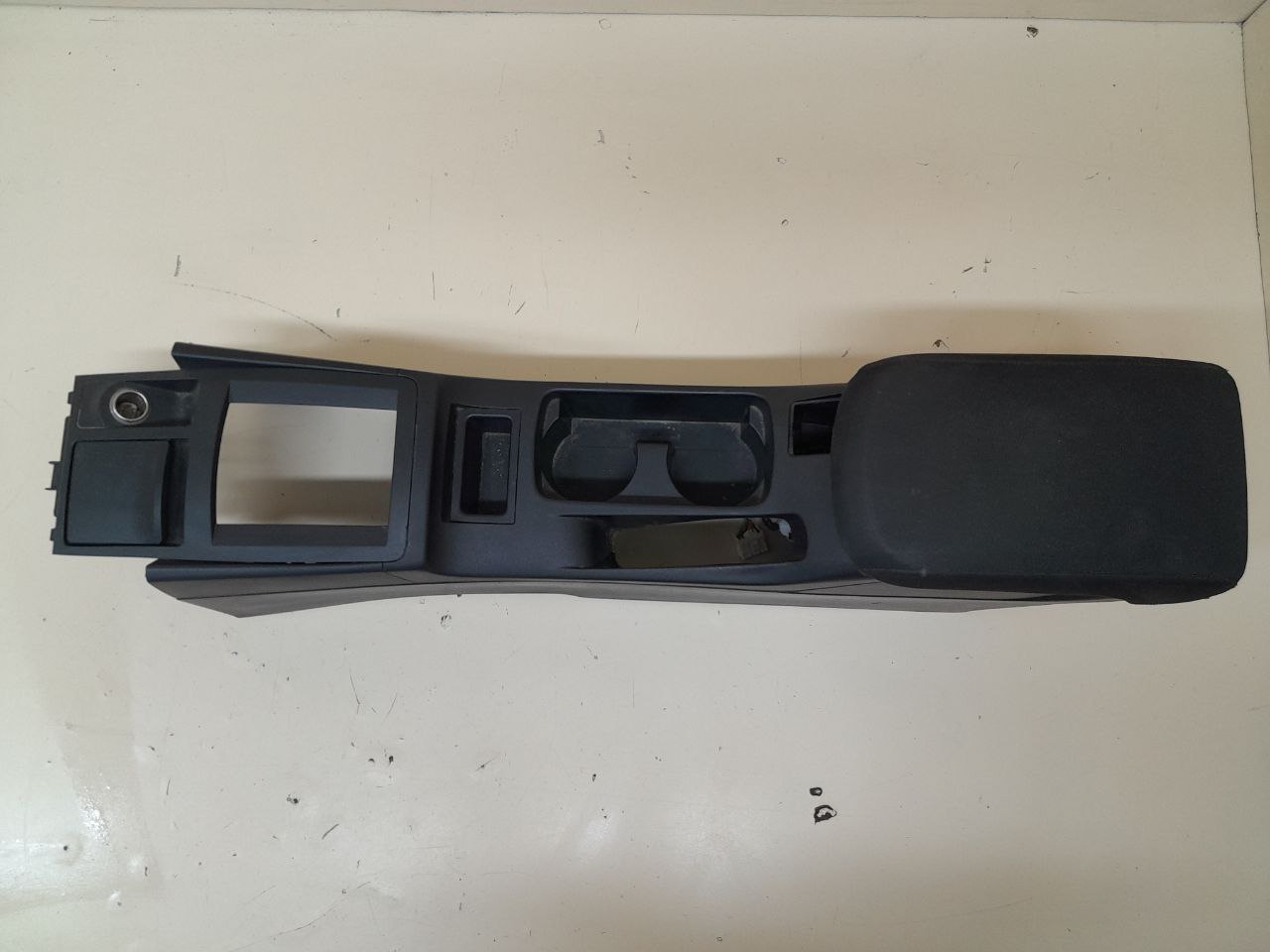Консоль центральная Mitsubishi Lancer X (CX, CY) 2007> Консоль центральная Mitsubishi Lancer X (CX, CY) 2007>