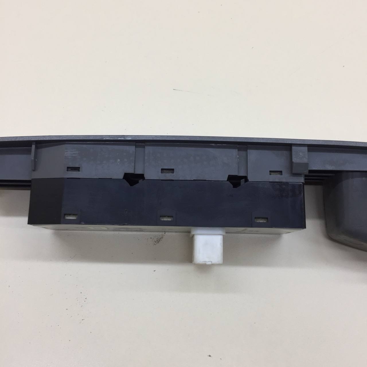 Блок управления стеклоподъемниками Chevrolet Lacetti (J200) 2003-2013